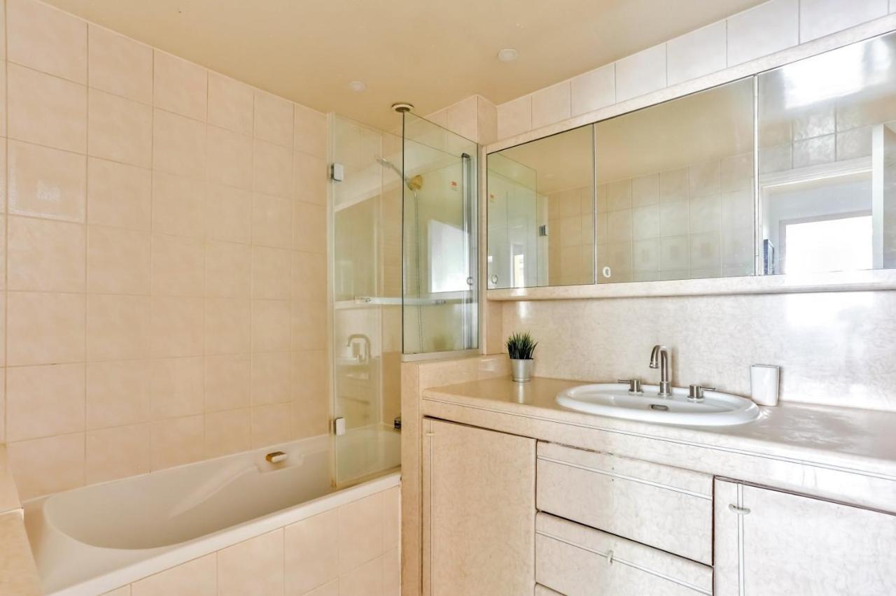 Appartement Quartier Arc De Triomphe Free Netflix Paryż Zewnętrze zdjęcie